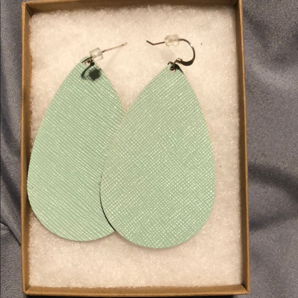 Nickel & Suede medium earrings